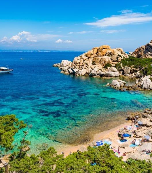 Es ist nicht die Costa Smeralda. Es ist viel mehr: Entdecken Sie die Geheimnisse und die Geschichte der Gallura