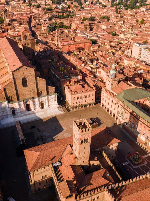 Basilika San Petronio: Geschichte und Geheimnisse der unvollendeten Kathedrale von Bologna.