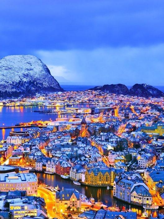 Neujahr 2025 zwischen den norwegischen Fjorden: Kreuzfahrt mit den Fjordposten