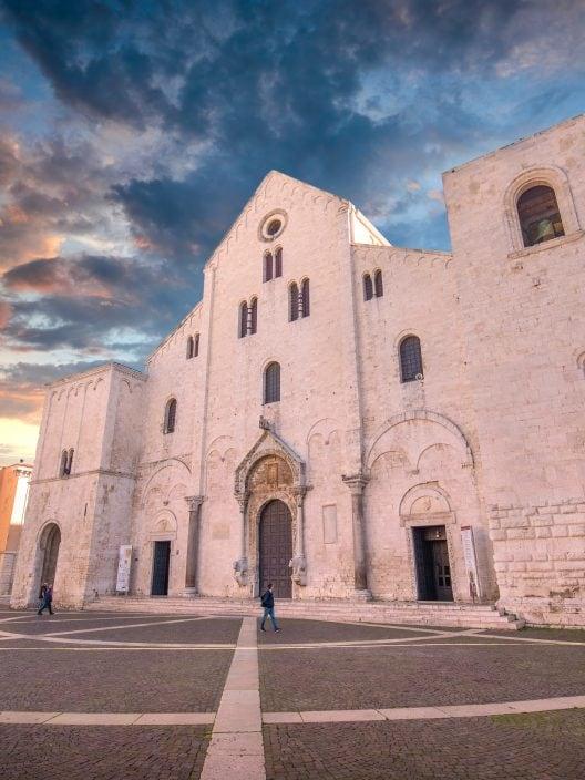 Basilica di San Nicola: Das spirituelle Herz von Bari zwischen Glauben, Geschichte und romanischer Kunst