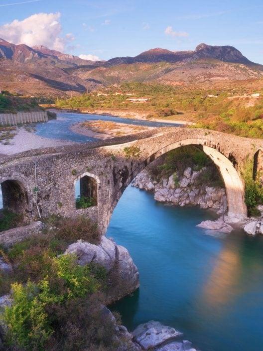 Albanien: 15 beste Dinge zu tun und zu sehen (außer dem Meer)