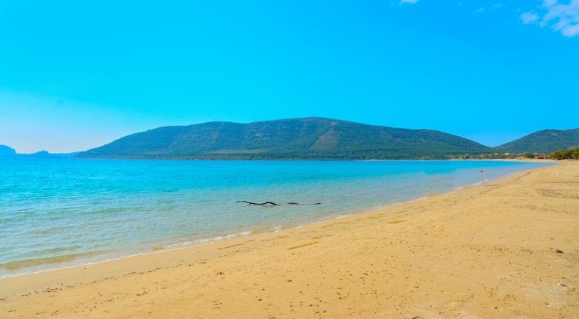 Strand Mugoni