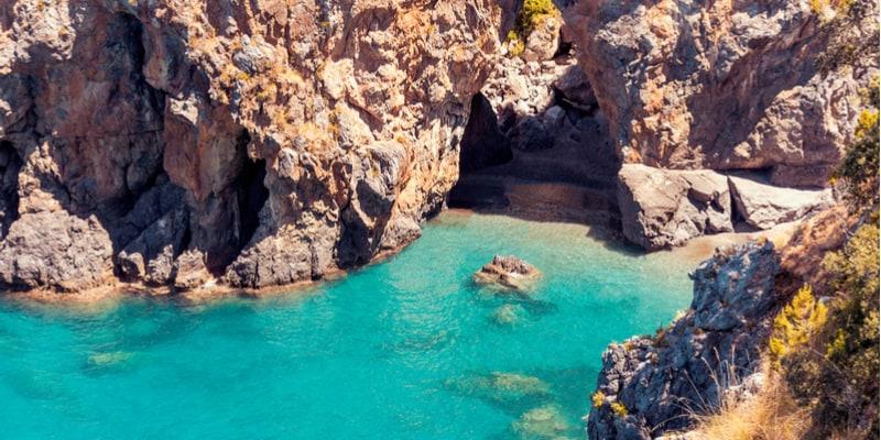 arcomagno-spiaggia-calabria