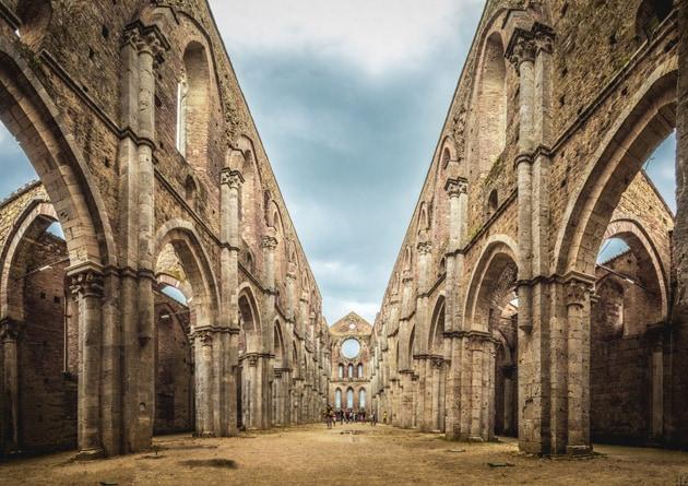 san-galgano-spada-nella-roccia