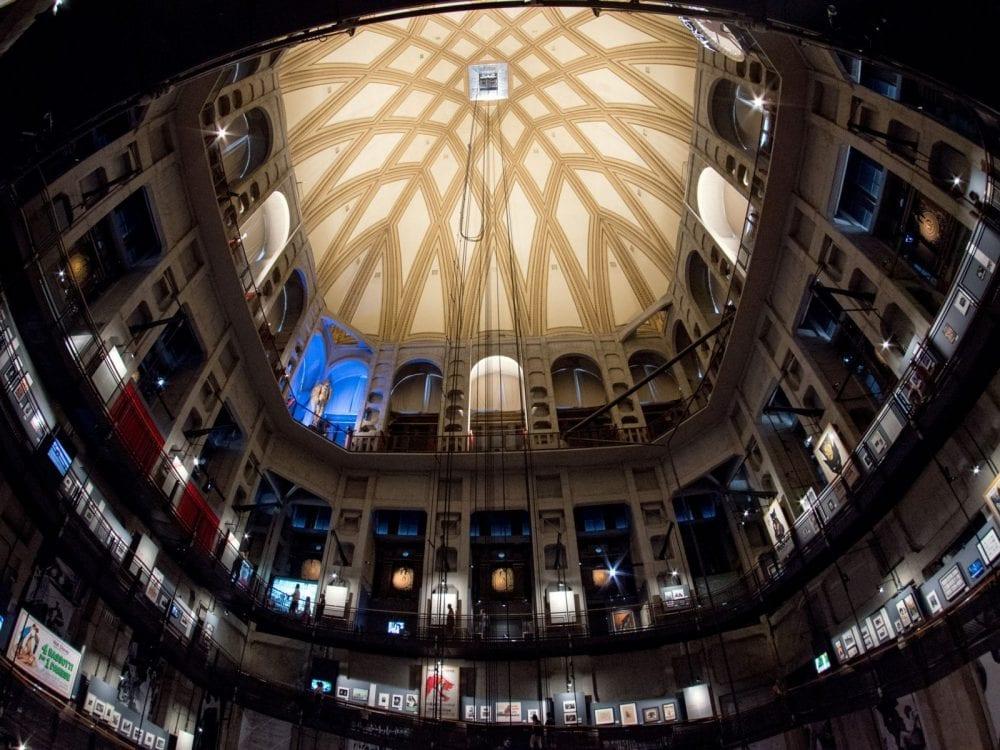 Das Innere der Mole vom Museum für Film in Turin gesehen