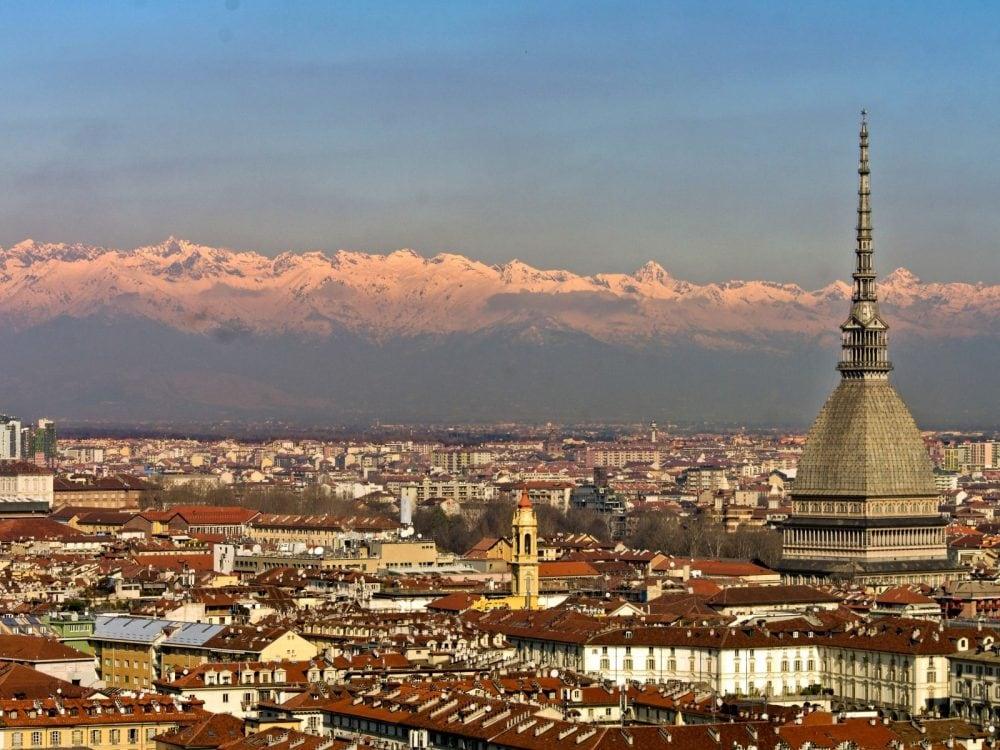 Mole Antonelliana im Skyline von Turin