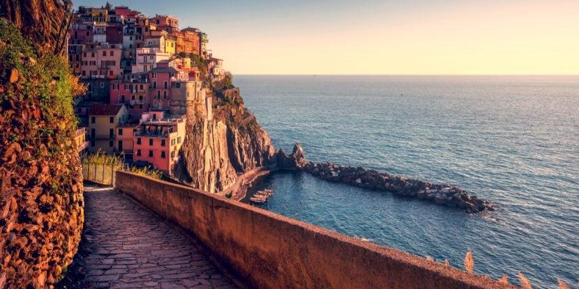 Trekking in den Cinque Terre: die schönsten Wege zum Wandern