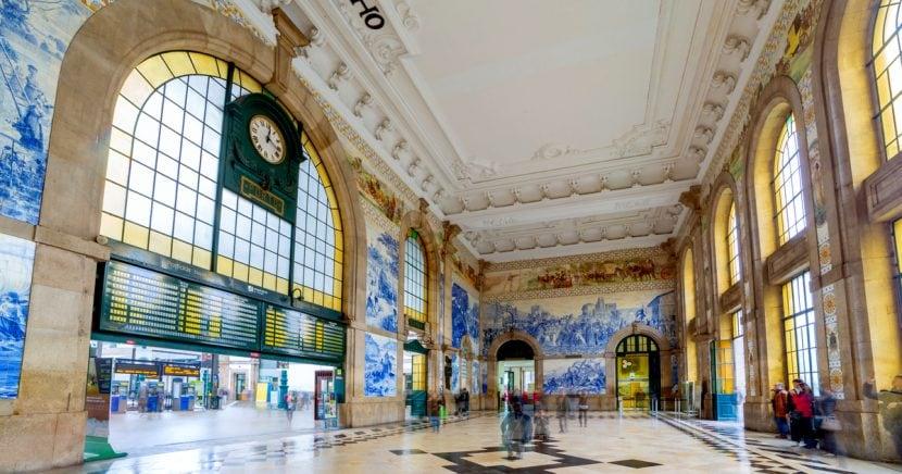 São Bento: Der beeindruckende Azulejos-Bahnhof von Porto