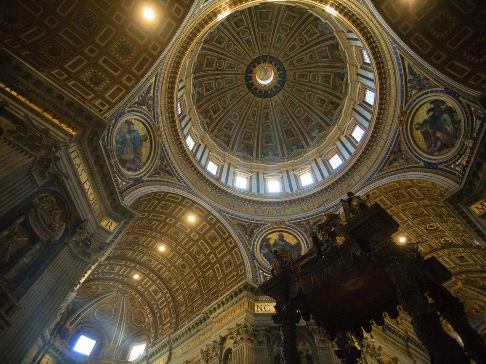Decke der Basilika St. Peter in Rom