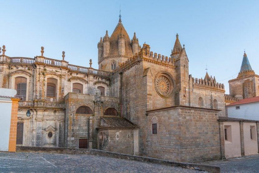 Evora