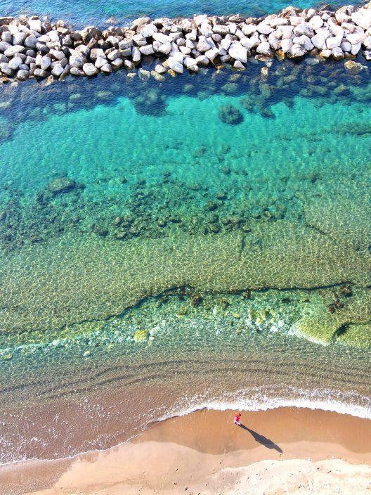 Es ist ohne Zweifel der schönste Strand von Ischia. Hier ist, wo du hin solltest
