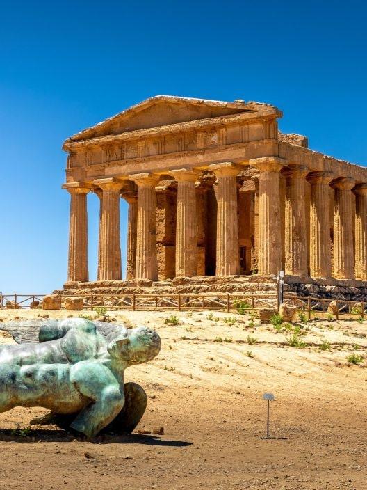 Es war einmal die schönste Stadt der Welt. Sie ist UNESCO-Weltkulturerbe und liegt in Sizilien