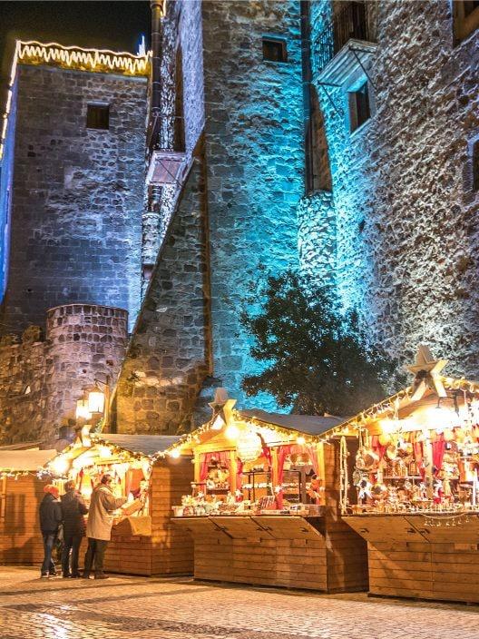 Weihnachtsmärkte auf Schloss Limatola, Daten und Zeiten des Cadeaux im Schloss