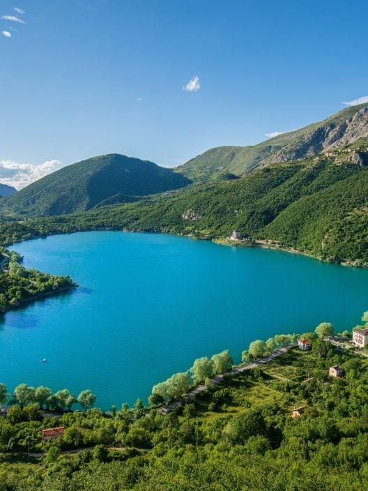 Der Weg zum Herzen des Scanno-Sees