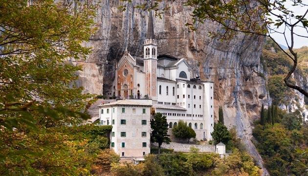 santuario-madonna-della-corona-foto