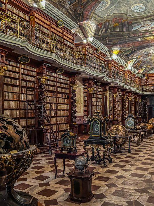 Klementinum, die schönste Bibliothek der Welt befindet sich in Prag