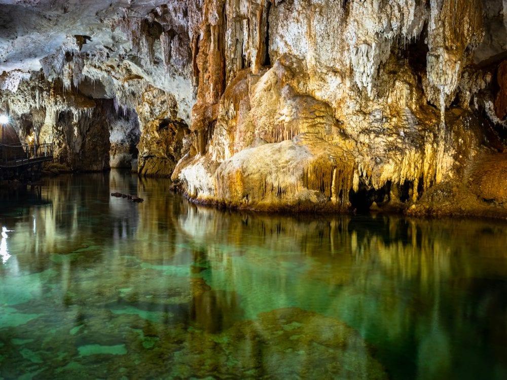 Bue-Marine-Höhle