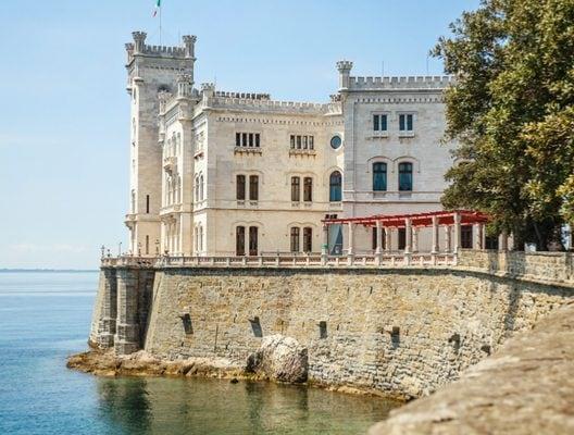 Eine kleine Wien am Meer, die europäischste Stadt Italiens, wo Geschmack und Kultur verschmelzen