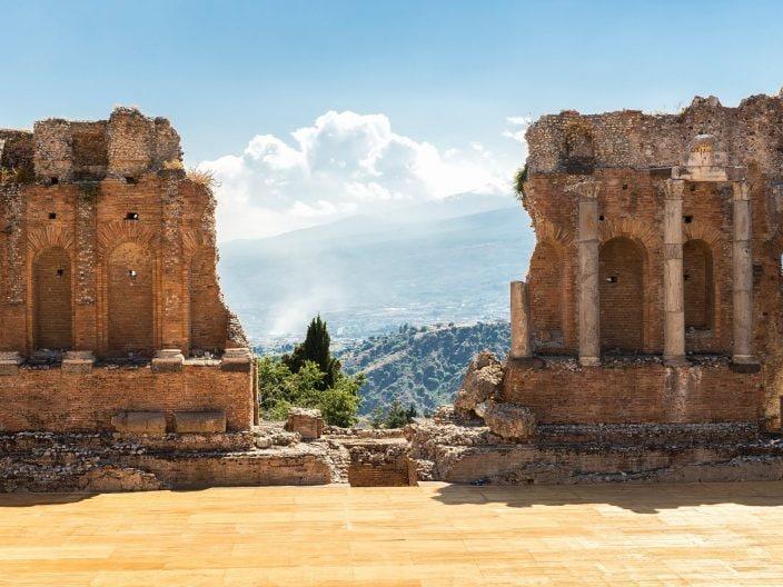 Blick auf das Griechische Theater von Taormina