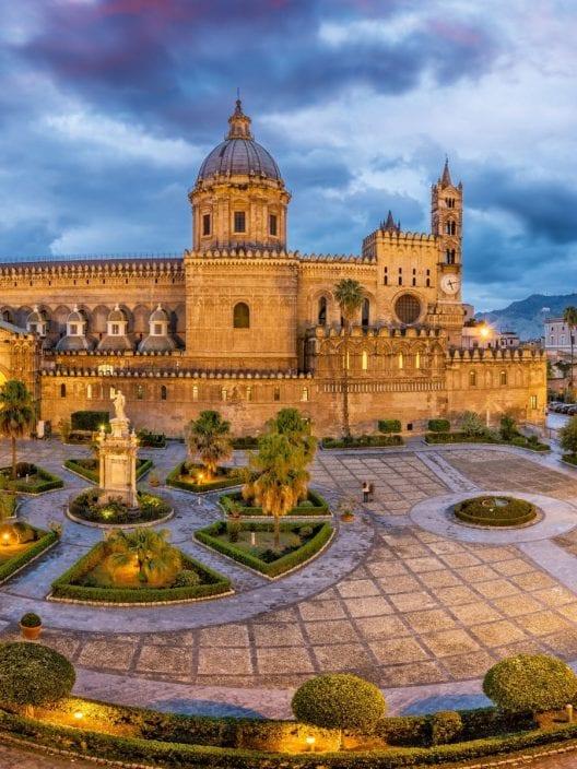 Die Kathedrale von Palermo: ein Mosaik aus Zivilisation und Glauben zwischen den Steinen der Geschichte