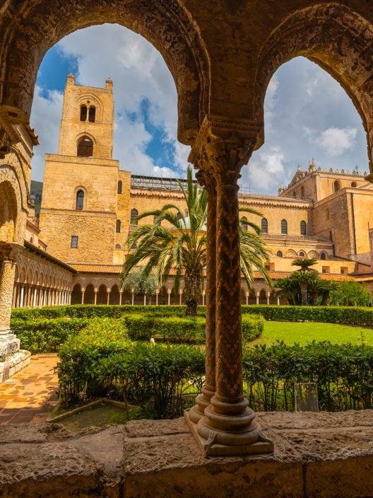 Duomo di Monreale: eine Reise ins Herz des normannisch-arabischen Meisterwerks