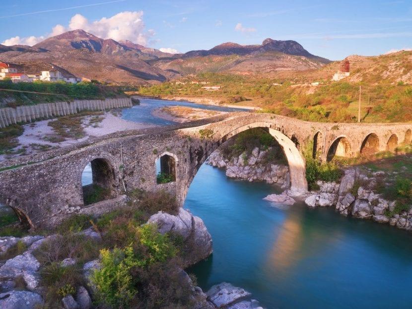 Albanien
